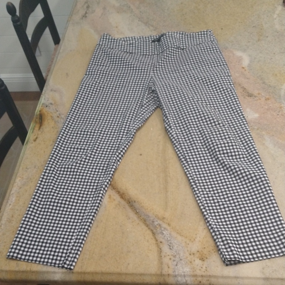 Zack and Rachel pull on size 16 black white gingham stretch pants summer casual